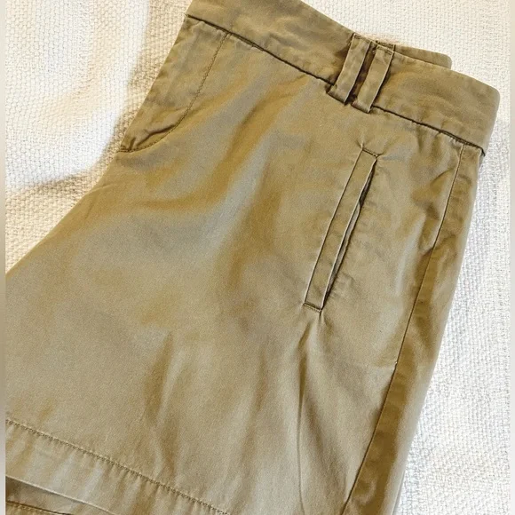 🔥LOFT Khaki Short Size 10 - Picture 5 of 6